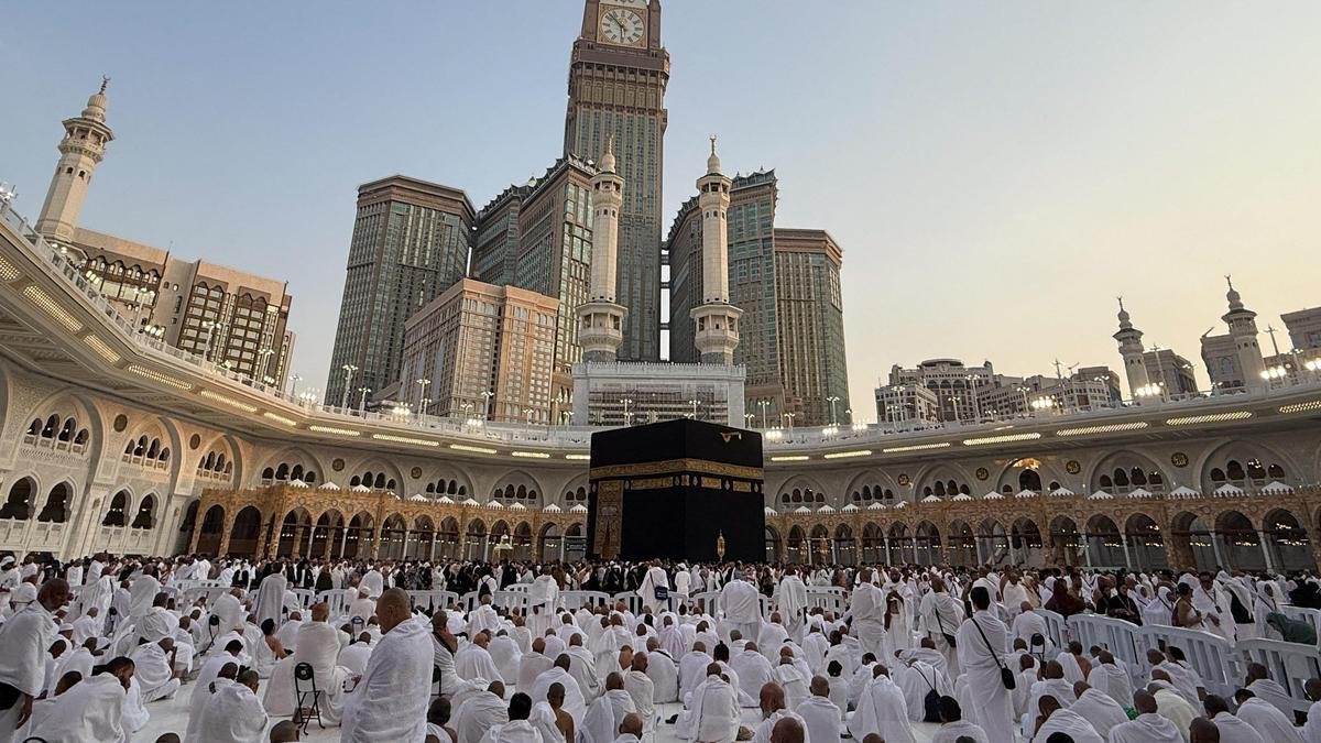Panic in Saudi Arabia as Emergency Red Alerts Sound in Holy City of Mecca Amid Regional Missile Strikes