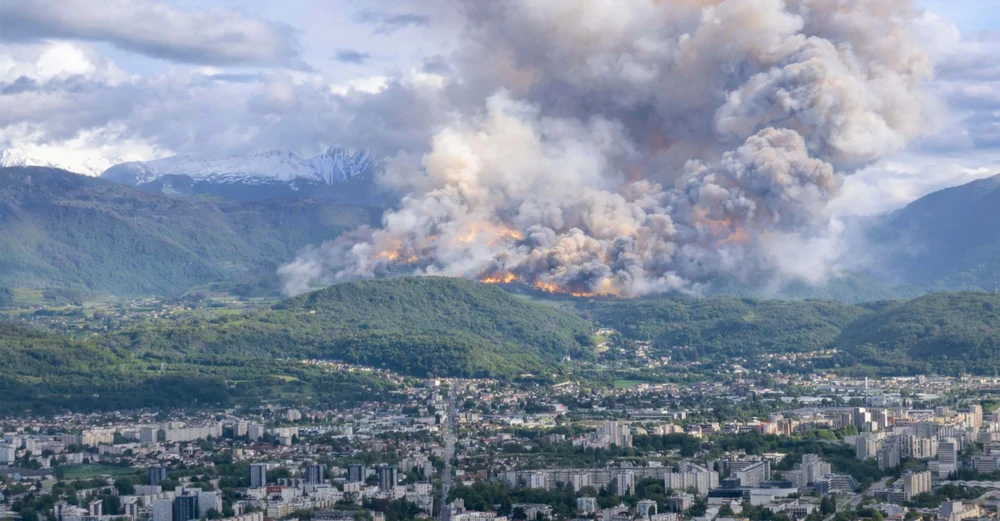 Understanding European Wildfires: Causes, Impacts, and Safety Measures