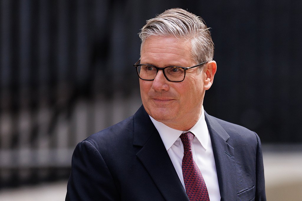 Understanding U.K. Leadership Transition: How Power Changes Hands